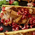 Tacos con Bio Jackfruit, humus y granada